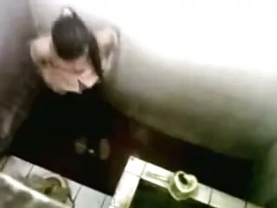 Morena bronzeada cavalga um pau duro video de sexo antigo