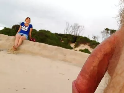 Samantha está transando com videos de sexo brasileiros antigos um cara tatuado