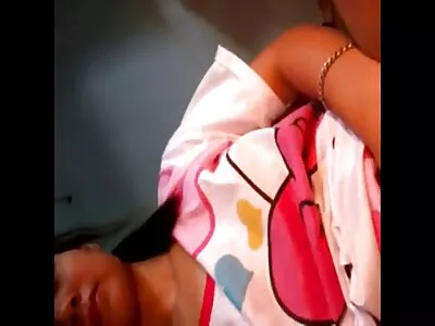 Nicolette quero ver filme pornô antigo Shea dando uma buceta adequada para bater ao ar livre