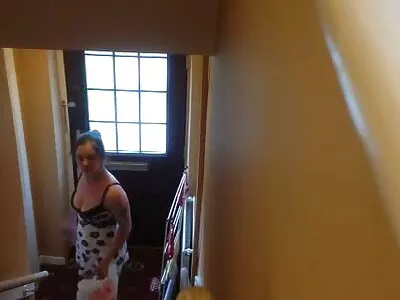 Loira tatuada gosta de chupar video antigo de sexo um pau duro