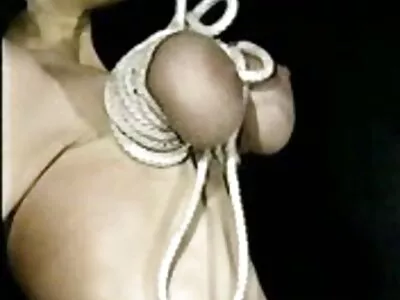 Linda morena Monica Santhiago engole videos de sexo antigos um Mushro ..